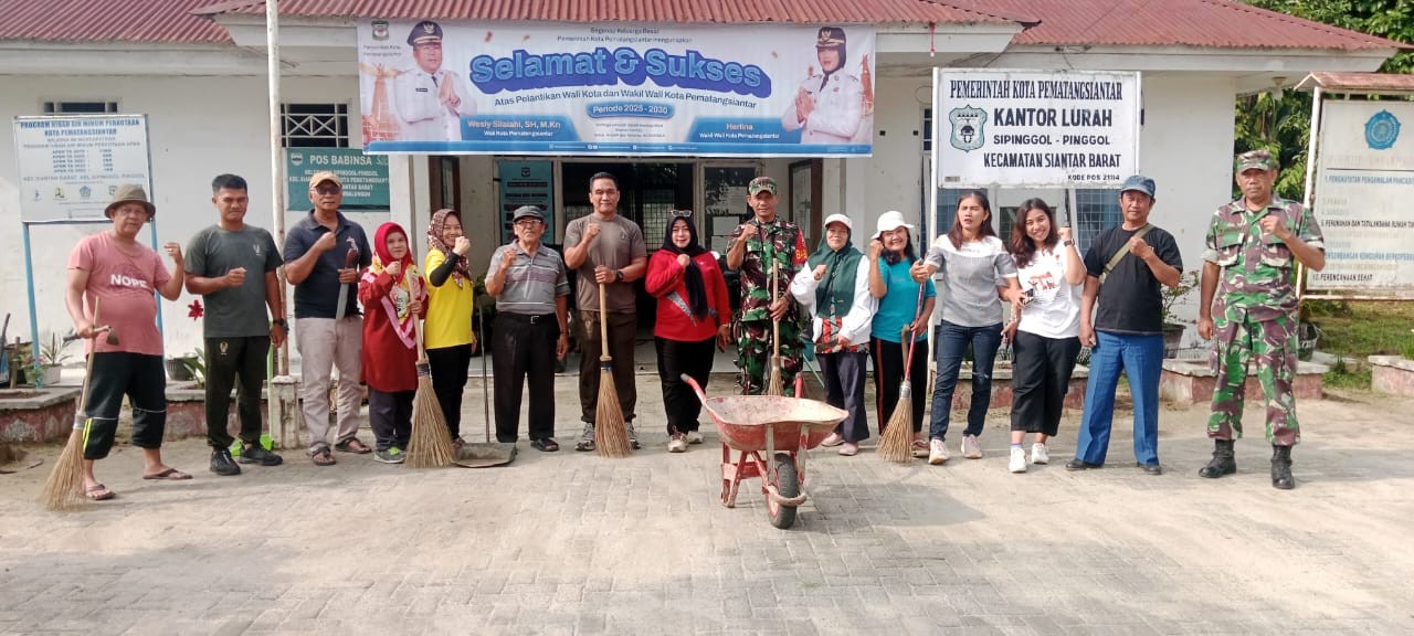 Gotong Royong Kelurahan Sipinggol-pinggol